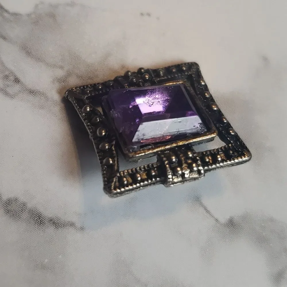‎Vintage Small Purple Gemstone Pin/Brooche
